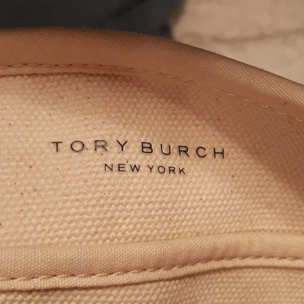TORY BURCH Natural Canvas Logo Tote Bag - Picture 6 of 13